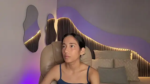 hot_little_bunny webcam