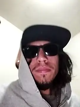 AlexAlejandro13 webcam