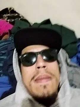 AlexAlejandro13 webcam