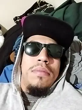 AlexAlejandro13 webcam