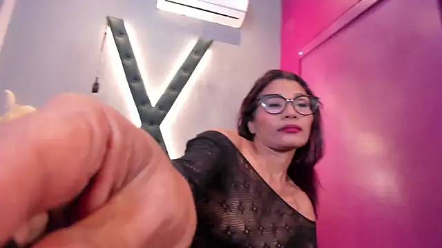 AtheneaBrownn webcam