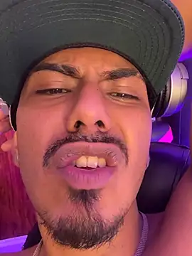 Latinmoster_boss's live cam