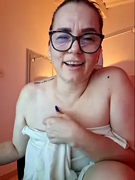 MariaPau_83 webcam