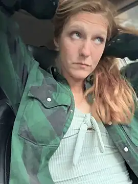 GoldenFlameGoddess webcam