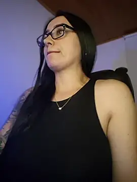 preetypeach (F milf) - Show boobs and OIL  at goal