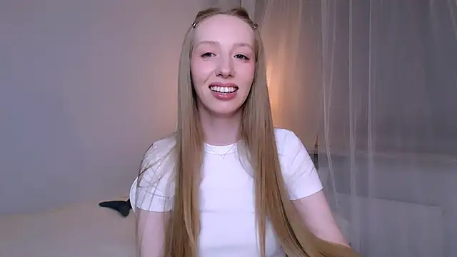 Luna_insniity webcam