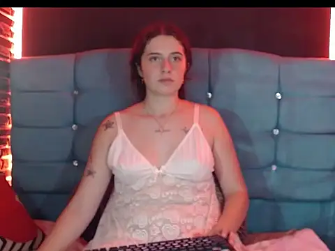 Cherry_Boom18 webcam