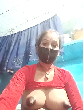 Nandani-758 webcam