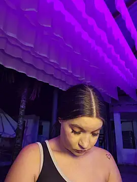 Pretty_Julieta webcam