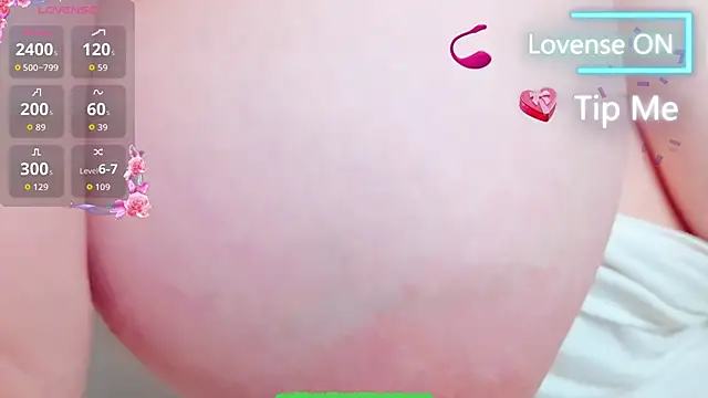 美女AngelwithEcup在线直播