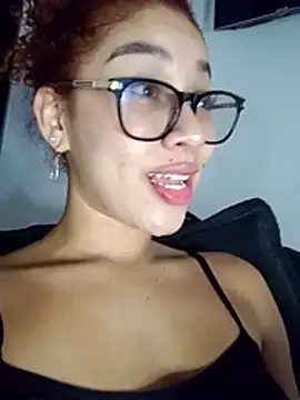 Sienna_brunette webcam