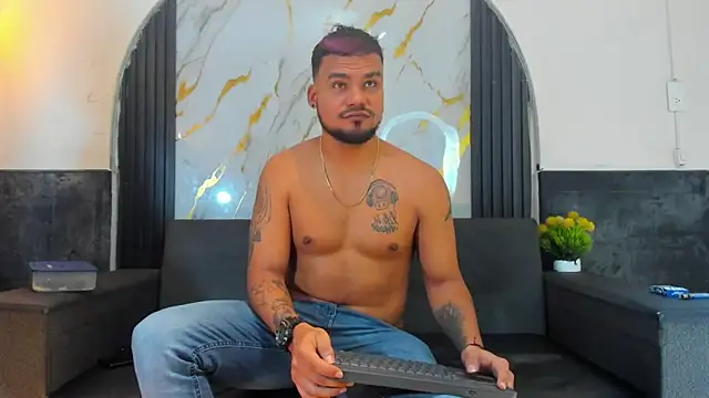 Latins_on_fire webcam