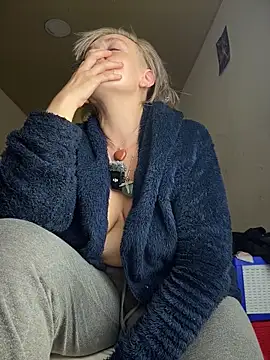 MARILYNMADELENAKOVANOVA webcam