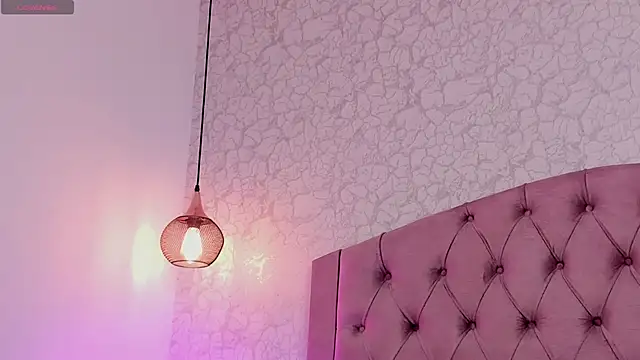 saraa_joness_ webcam