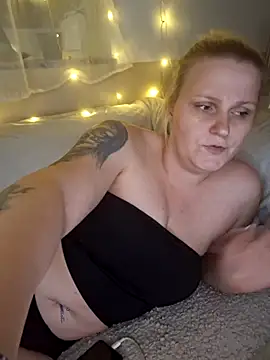 nini_beab - Nini_beab's free webcam