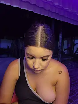 pretty_julieta - Pretty_Julieta's free webcam - UK Sex Cams