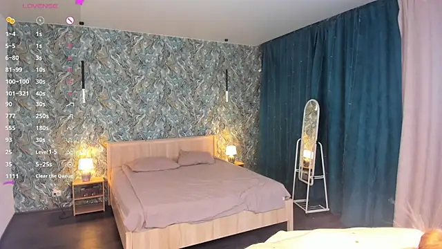 odellafrake (F teen) - squeeze my ass very hard