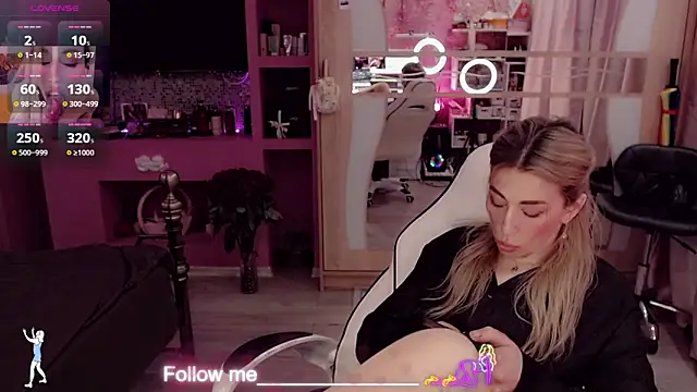 anniegold_ (F milf) - New apartment// $