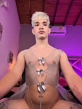 Cherry_zayden_ webcam