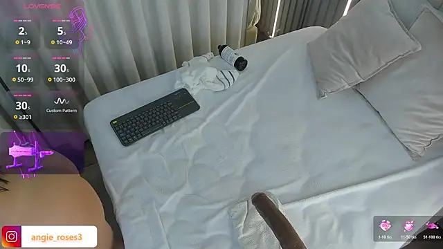 angiee_roses webcam