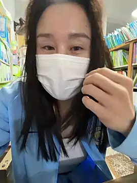 美女zhizhibaobei在线直播