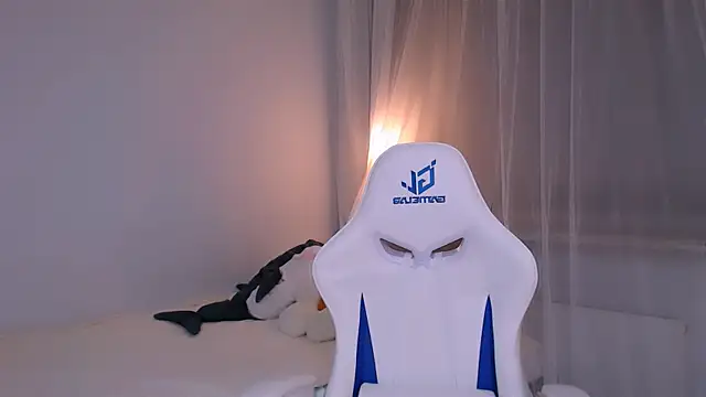 Luna_insniity webcam