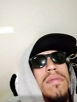 AlexAlejandro13 webcam