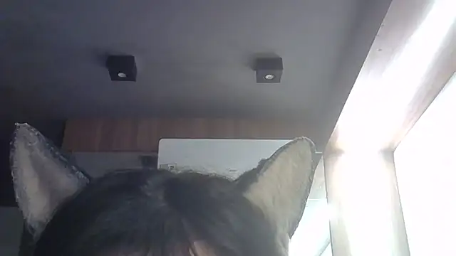 skinnykitten (T young) - bite🫦mordida