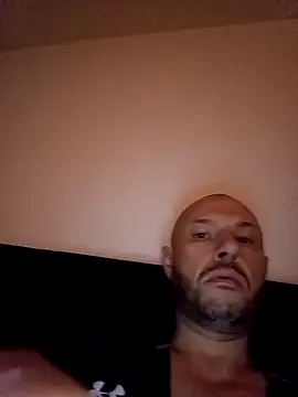 guitccch (Ask my age) - Je vous laisse choisir