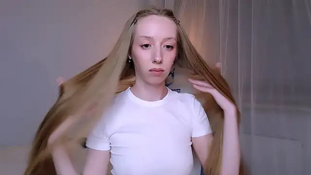 Luna_insniity webcam