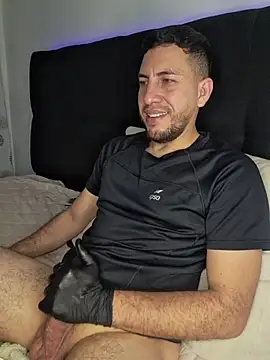 Alessfuck_friends webcam