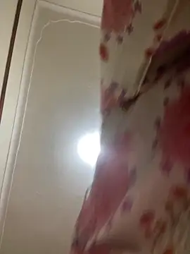 sweet18creamybigpussy webcam