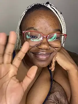 YummyMelanin117 webcam