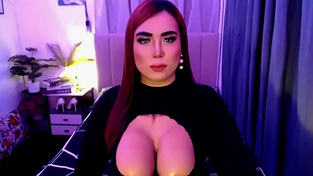 _molly10inch_ webcam