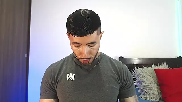 andrea_de_lucaa webcam