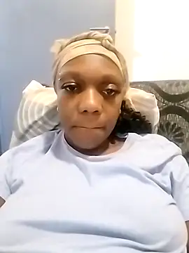 InnocentSlutXx webcam