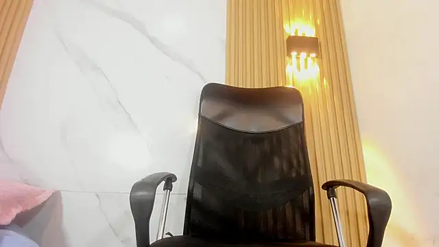 Gold_Pleasuree webcam