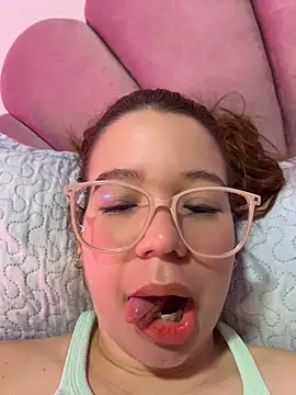 Lucyklein2022 webcam