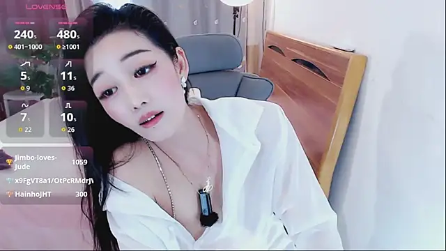 美女yaoyao-baby520在线直播