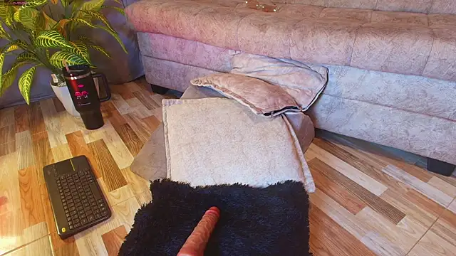 jade_brunnette webcam