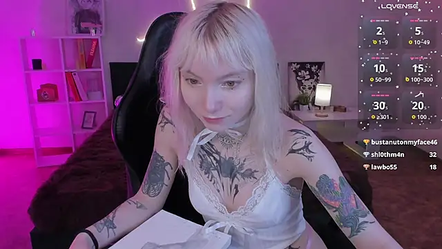 tattoo_art_baby webcam