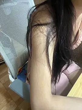Mina048 webcam