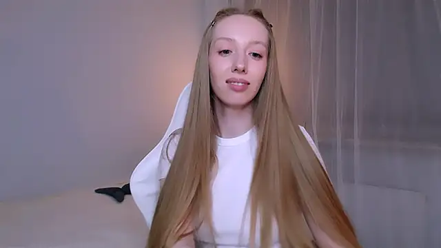 Luna_insniity webcam