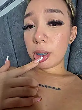 Webcam Model (alaia_princess)  is live.Free join now!