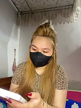 Almira6868 webcam