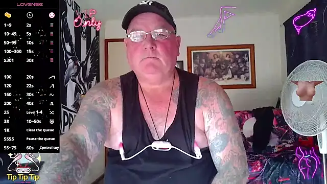 KINKYBLUEYES69 webcam