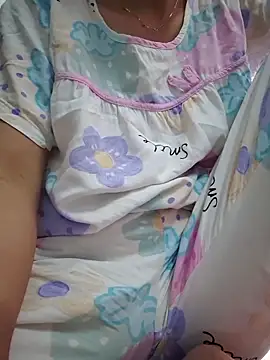 Baby-loveass69 webcam