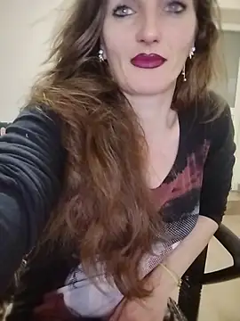 CrazyMaya39 webcam