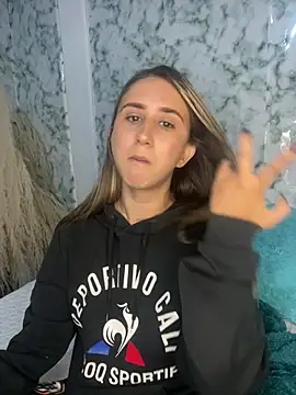 VictoriaWhitmore webcam