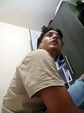 EsmeraldaNaim webcam